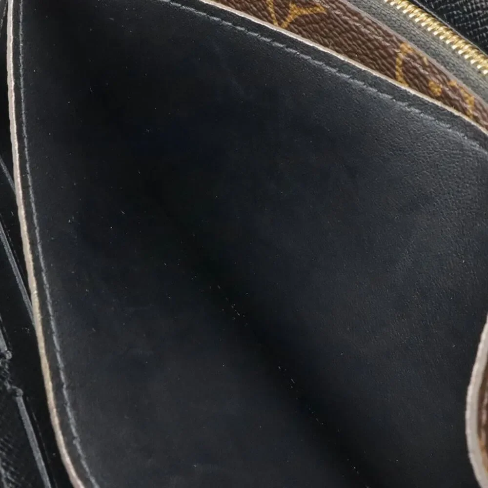 Louis Vuitton delivery duty